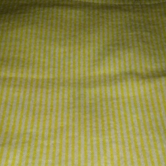 Yellow Bee Baby Blanket - Picture 4 of 7